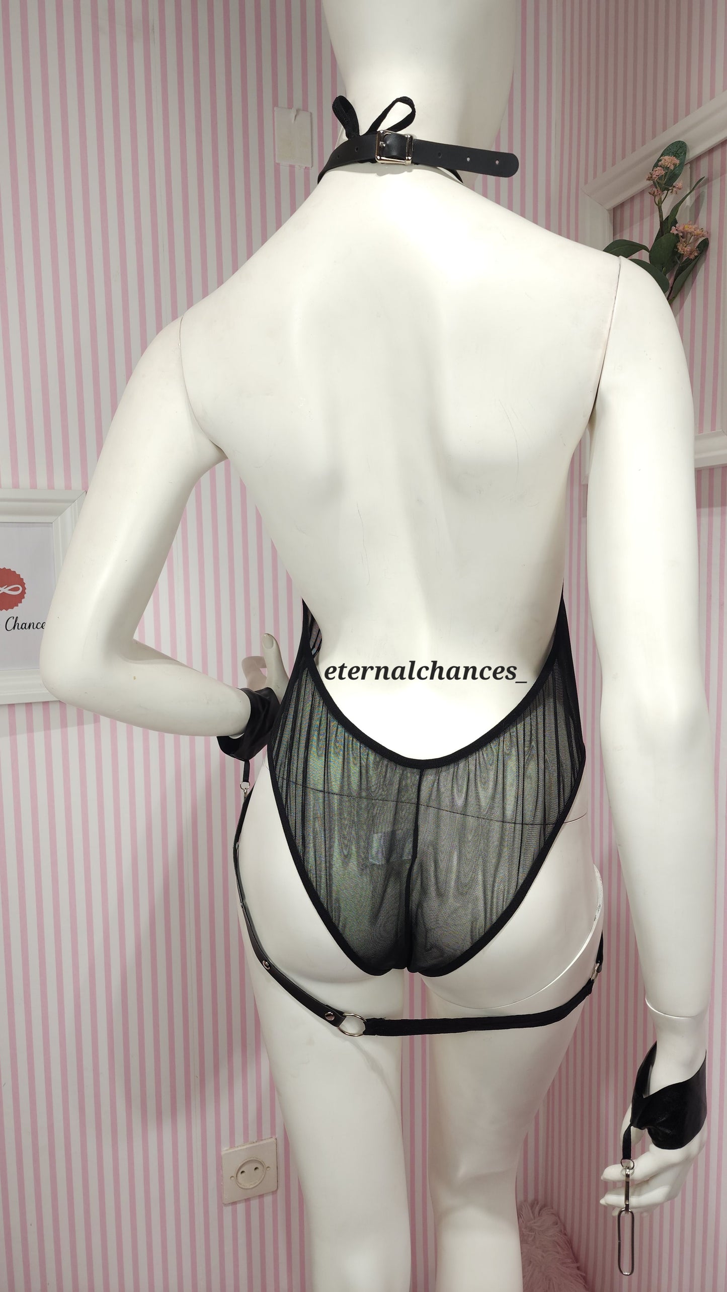 Pack déguisement bdsm 3 pièces | 2 Tailles : Moyenne (MLXL) - Grande (3XL4XL)