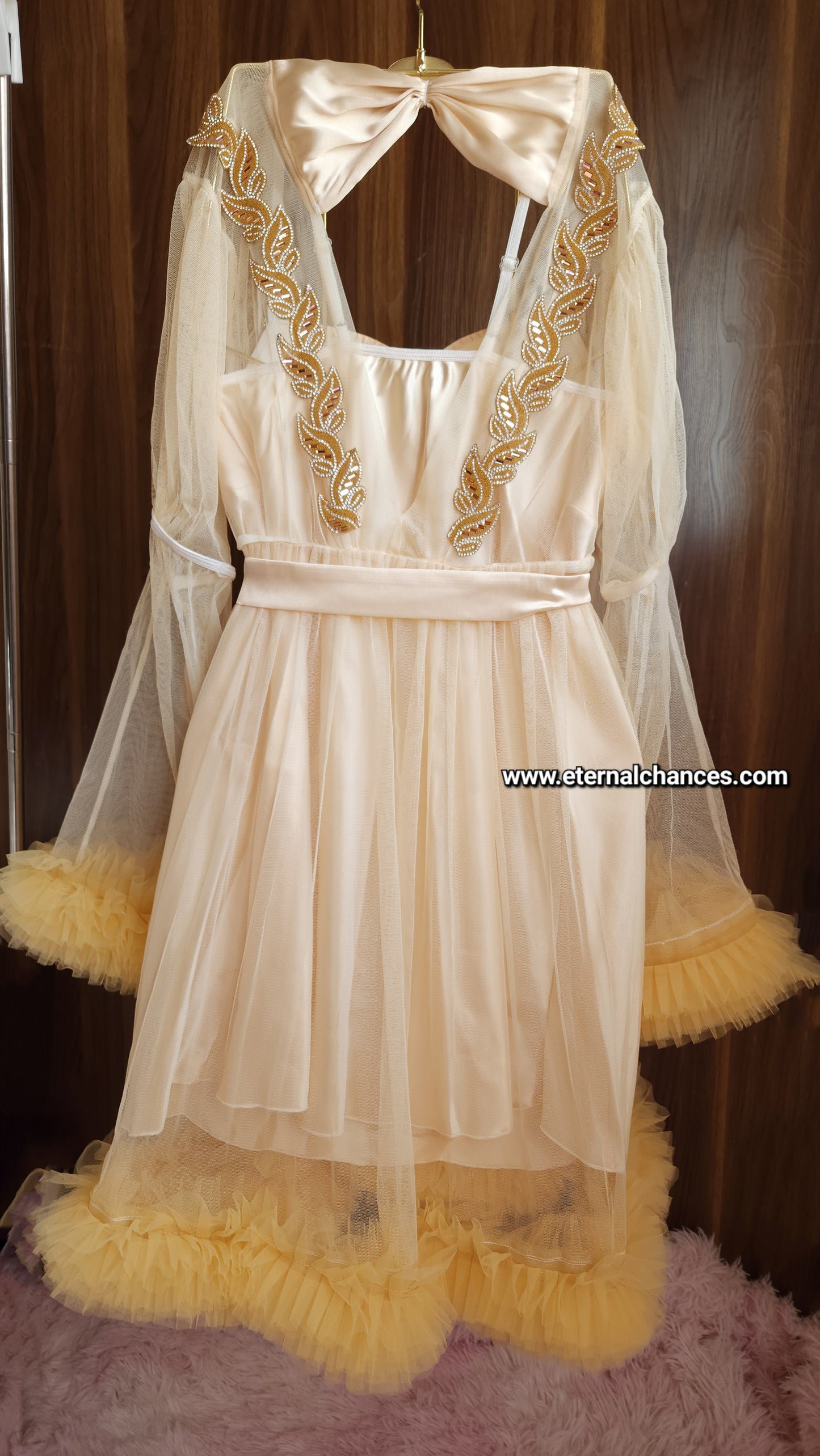 Ensemble Court Mariée Glamour – Satin Beige & Tulle Transparent Taille unique standard