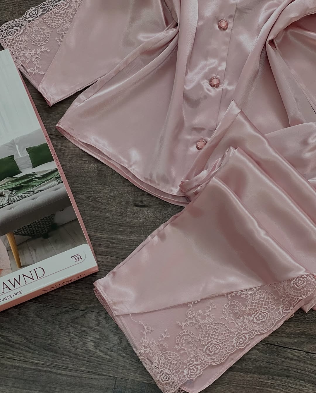 Pyjama satin dentelle Taille M L XL