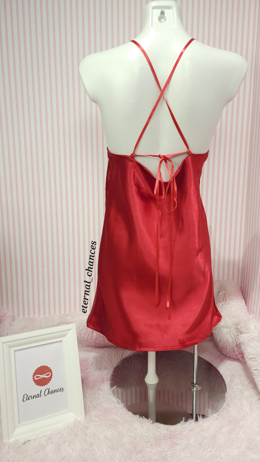 Nuisette satin disponible en 4 tailles : S-M-L-XL