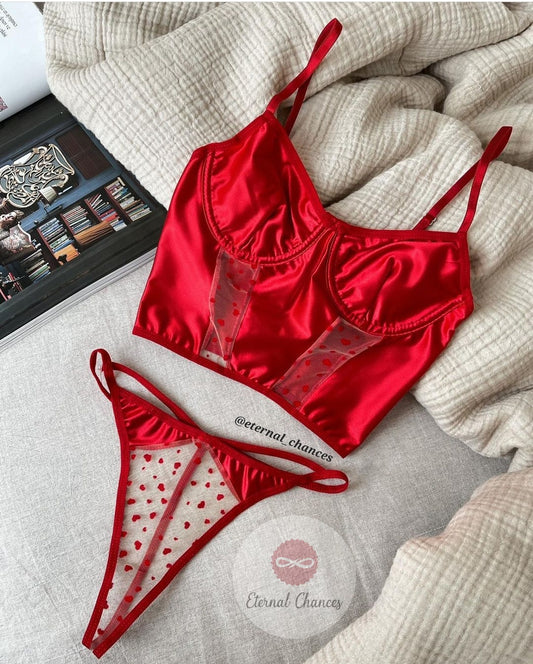 Ensemble satin détaillé en motif cœur 💕 taille S.75B / M.80B