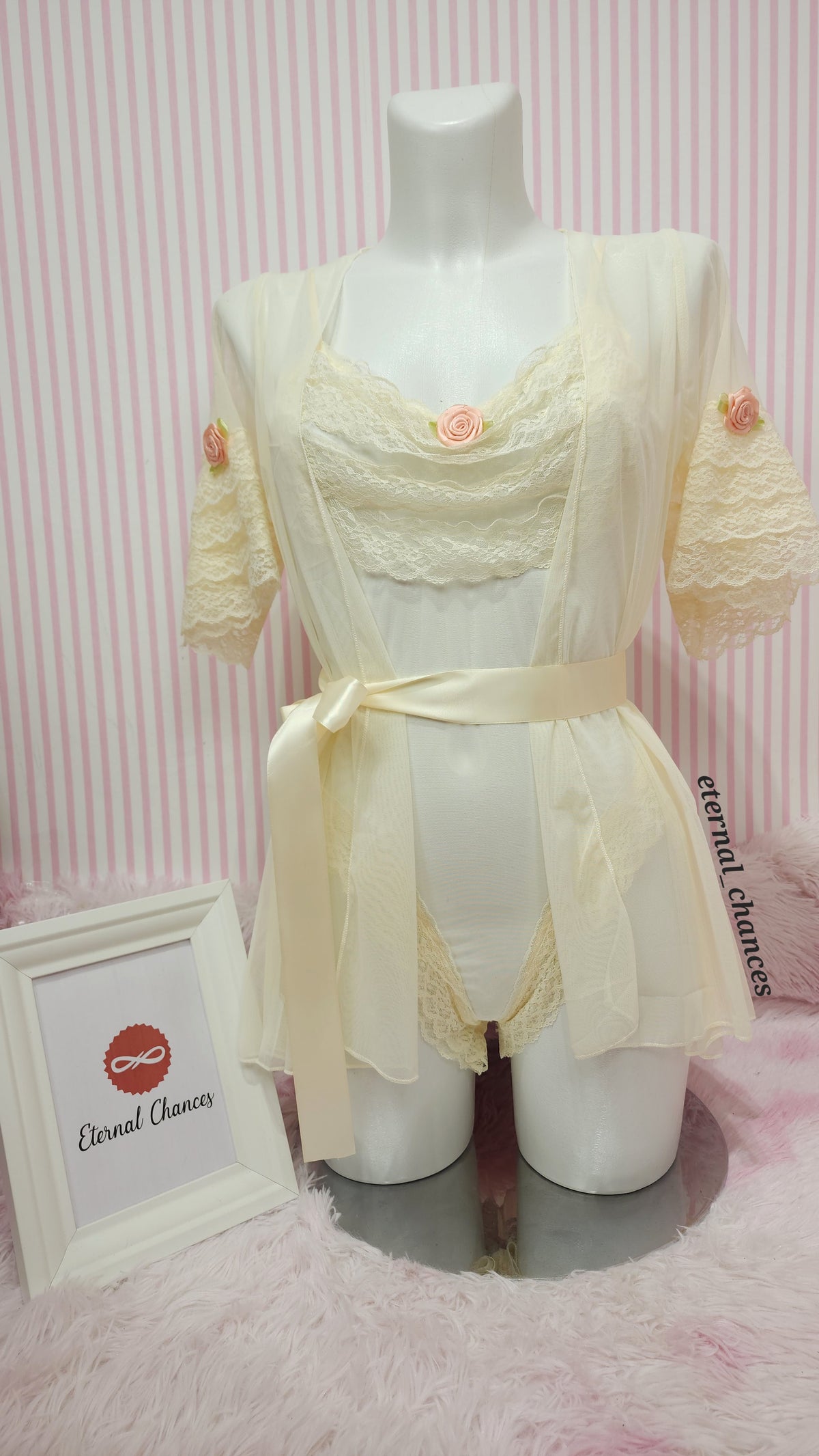 Ensemble 2 pièces bodysuit + kimono déshabillé en tulle avec dentelle taille Small