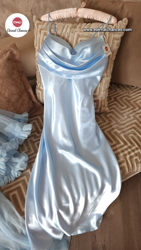 Ensemble long Bleu Ciel Déshabillé + Nuisette en Satin & Tulle Brodé – Édition Royale (taille standard)