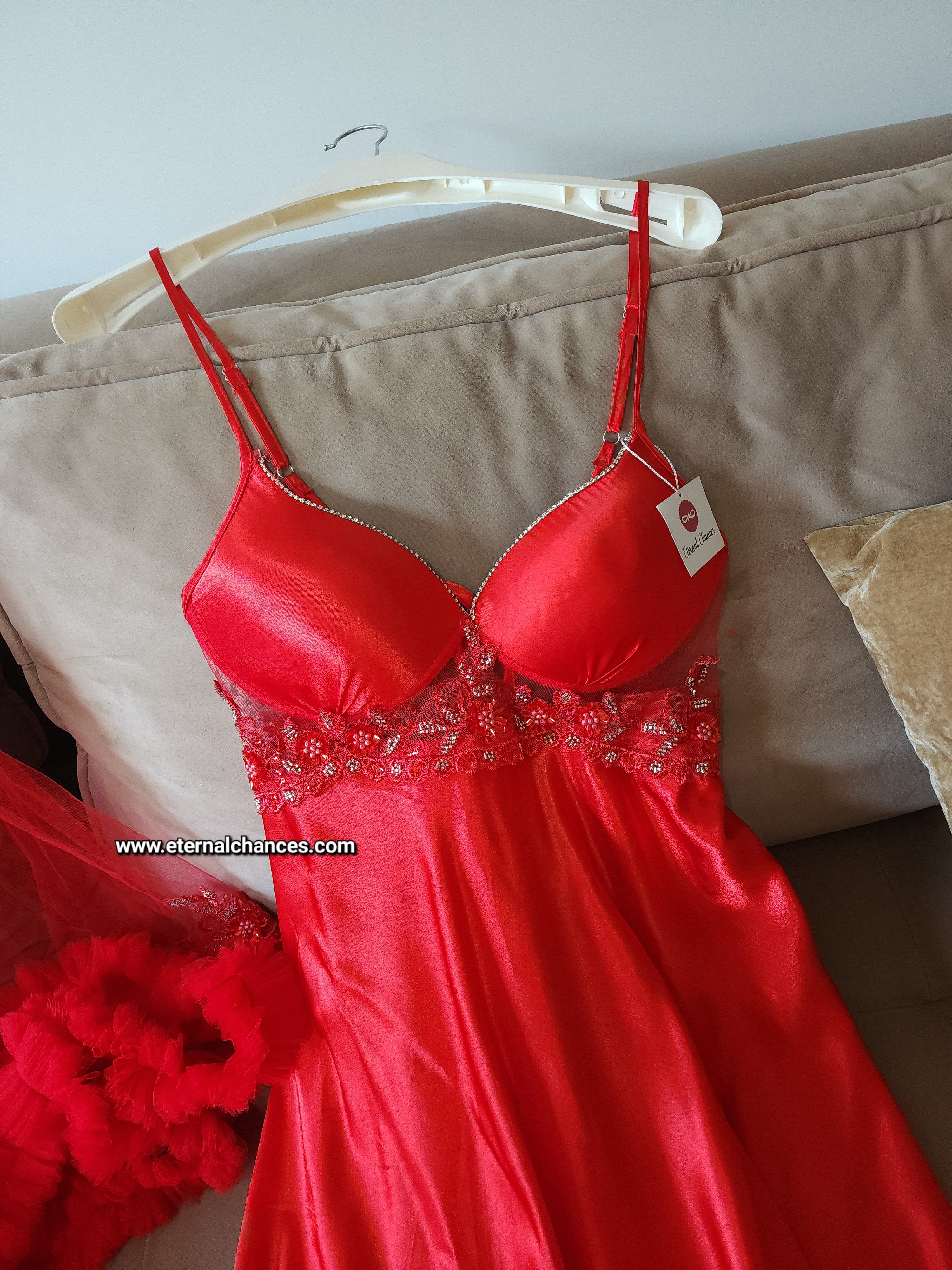 Édition Royale - Ensemble long rouge déshabillé + Nuisette (taille standard ajustable)