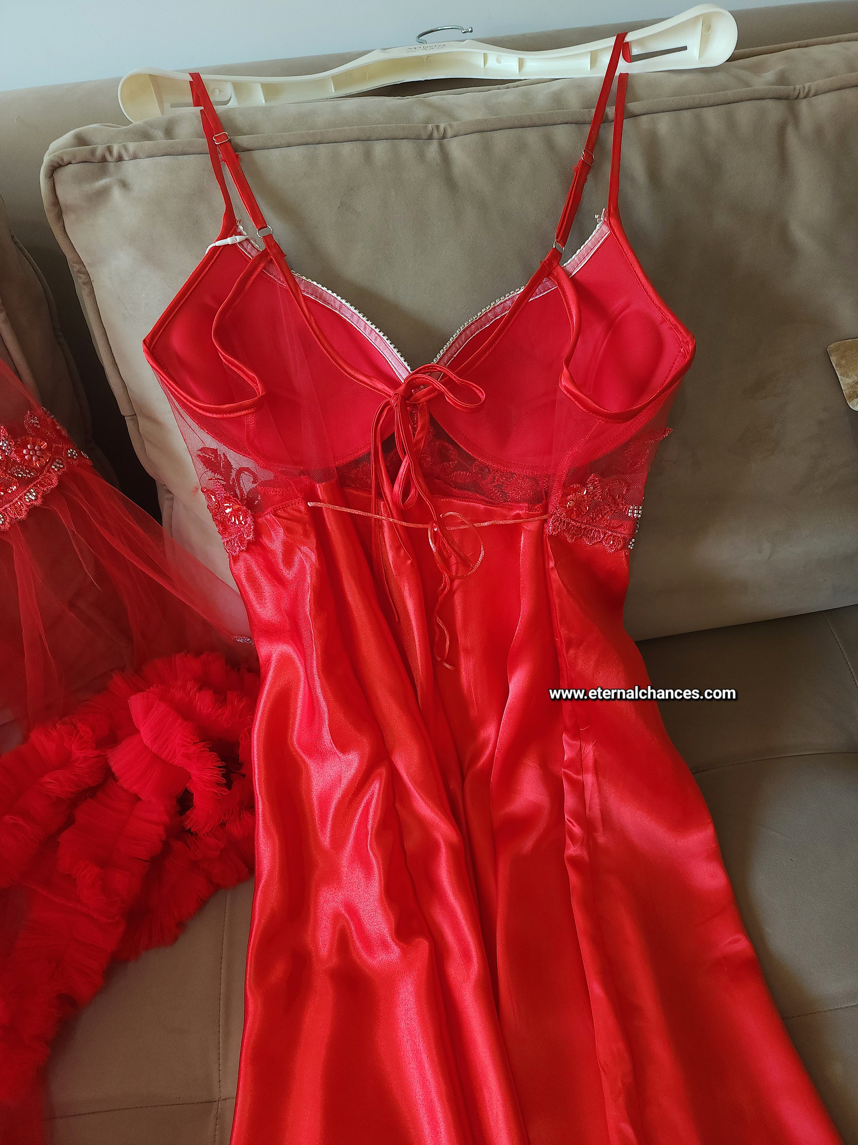 Édition Royale - Ensemble long rouge déshabillé + Nuisette (taille standard ajustable)