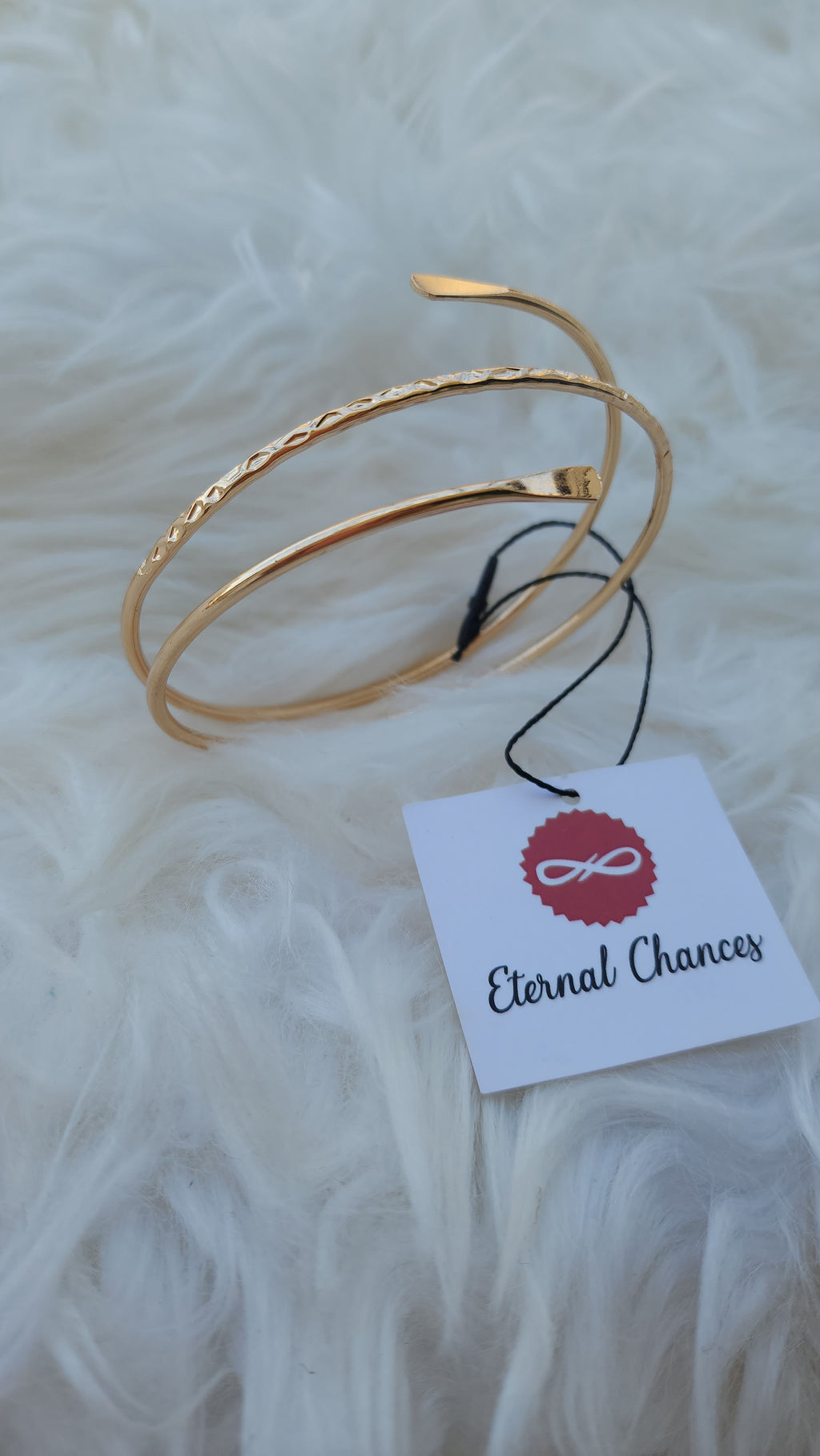 Bracelet de manchette سوار للذراع