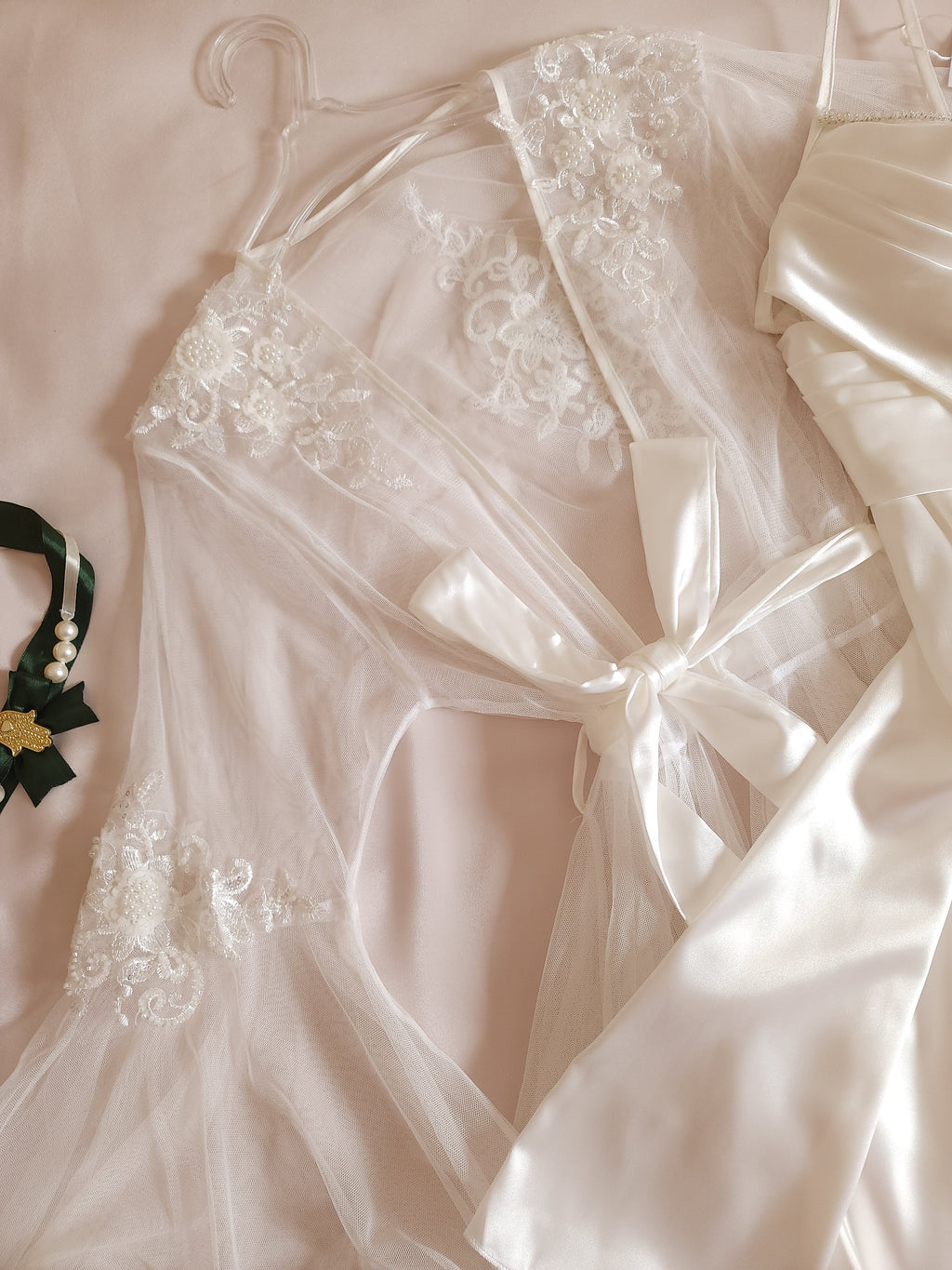 Édition Royale - Ensemble court blanc déshabillé + Nuisette (taille standard ajustable)