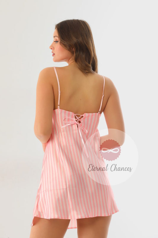 Nuisette en haute qualité du satin 2 tailles : M (36-38) + L (38-40)