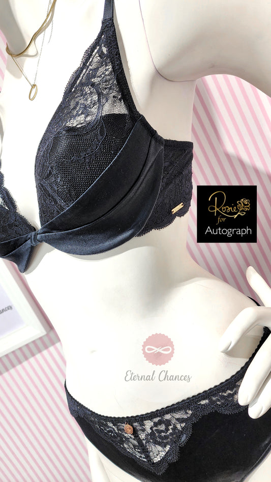 Ensemble luxueux en satin et dentelle de la collection "Rosie" par "Autograph" (S/80B)