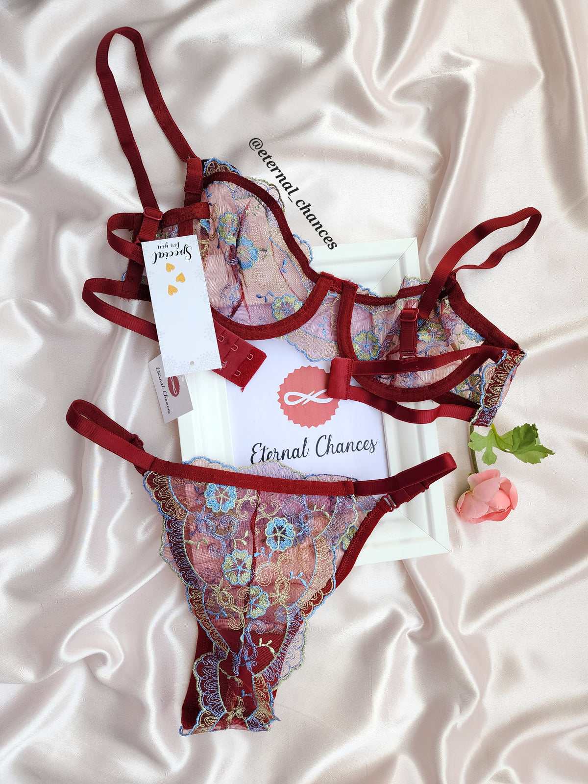 Ensemble brodé transparent 2 Tailles L.85B / XL.90B