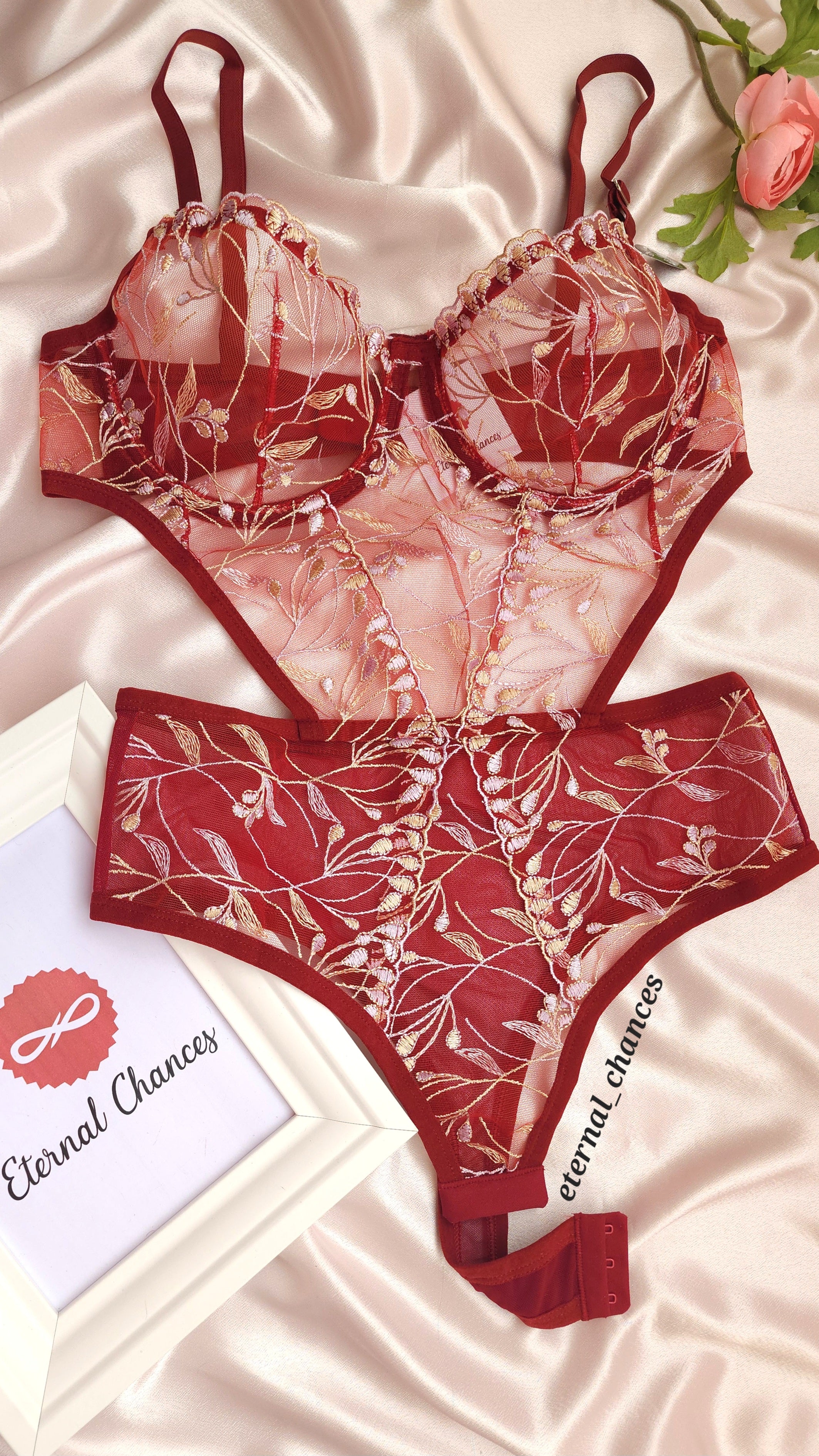 Body-lingerie transparent en dentelle brodée 3 tailles S-75B / M-80B / L-85B
